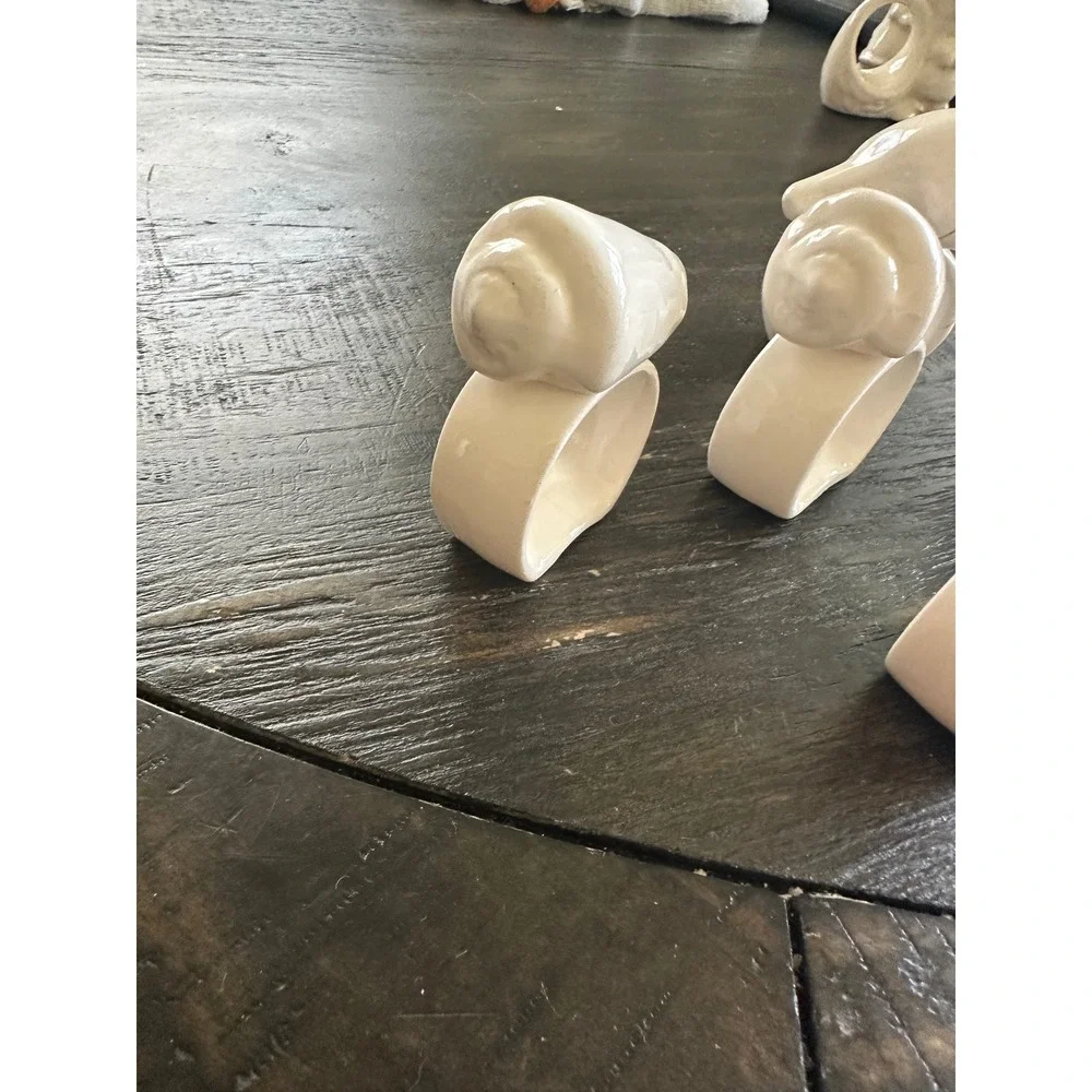 Vintage  Ceramic Seashell Napkin Rings Set of 5 White Coastal Nautical Decor GUC